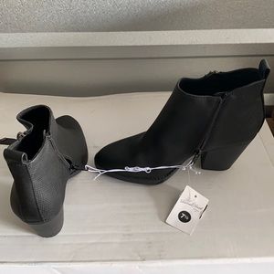 Women’s dress shoes